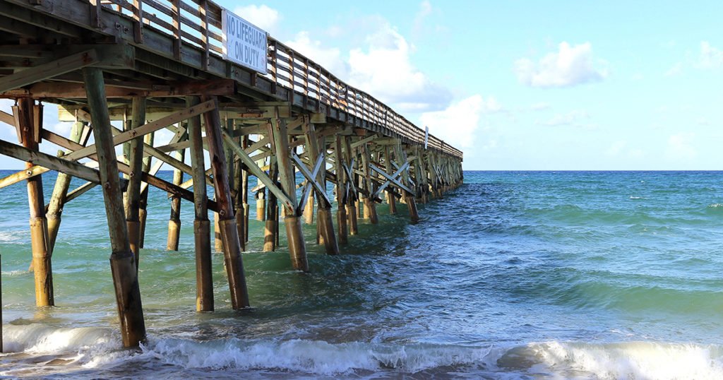 A Historic Watery Attraction: the Flagler Beach Fishing Pier - flagler beach fishing pier lauri andrews photography